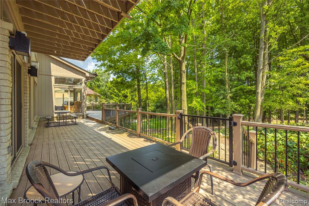 6067 Charles Drive, West Bloomfield, MI — Photo 62