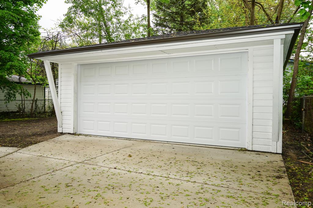 30644 HAYES Road, Roseville, MI 48066 — Photo 7