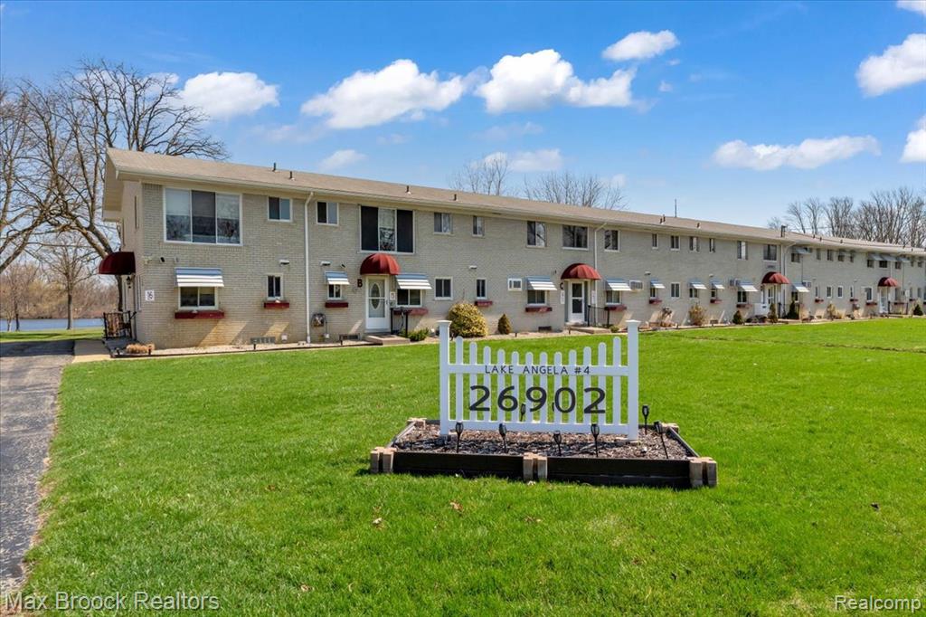 26902 Sandy Hill Court, 15, New Hudson, MI 48165 — front exterior