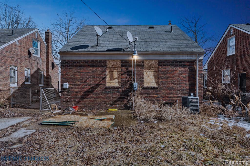 9327 FIELDING Street, Detroit, MI 48228 — Photo 11