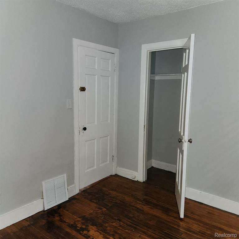 9924 MONTROSE Street, Detroit, MI 48227 — Photo 5