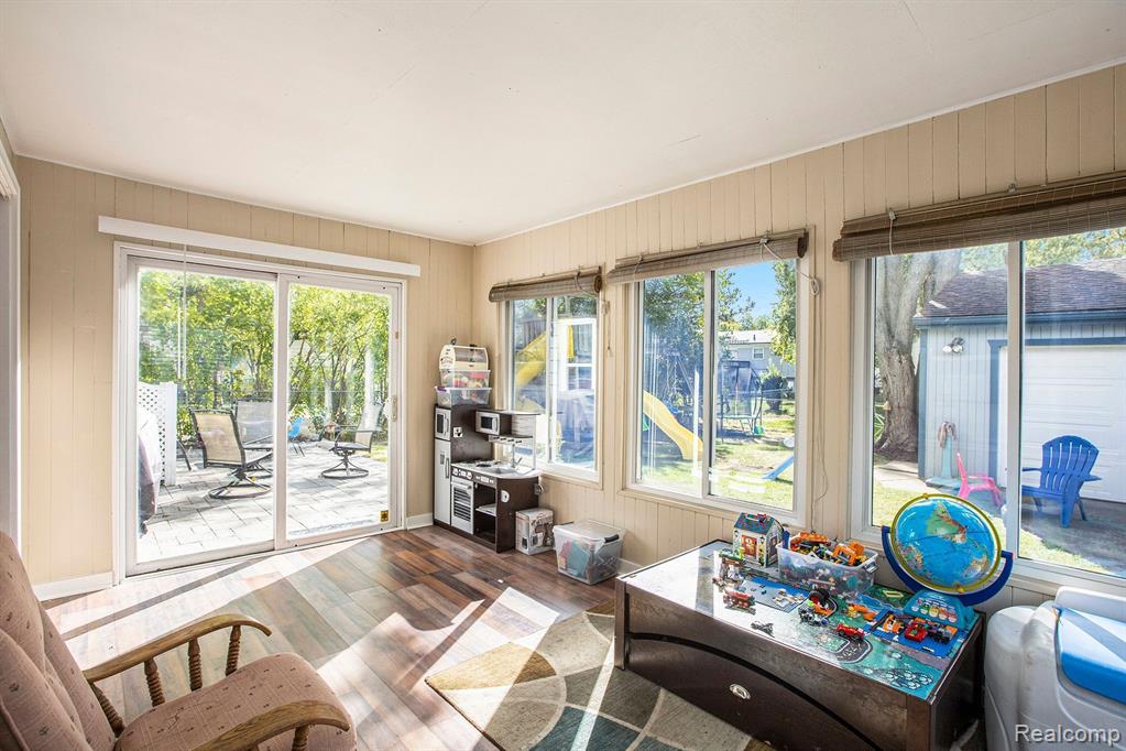 44601 ALBERT Drive, Plymouth, MI 48170 — Photo 13