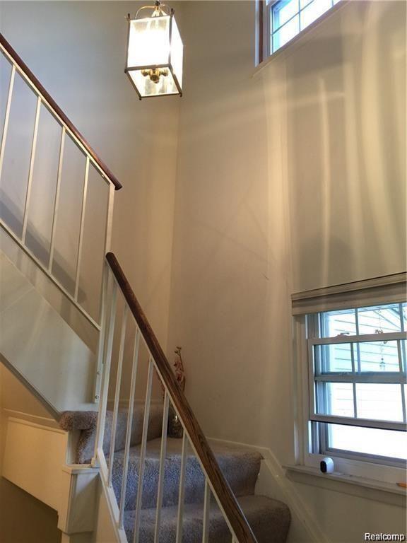 5727 NORTHFIELD Parkway, Troy, MI 48098 — Photo 2