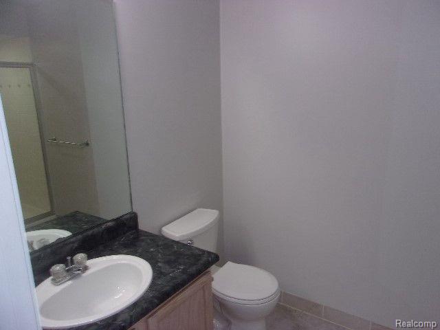 866 AMANDA Lane, Pontiac, MI 48340 — Photo 8