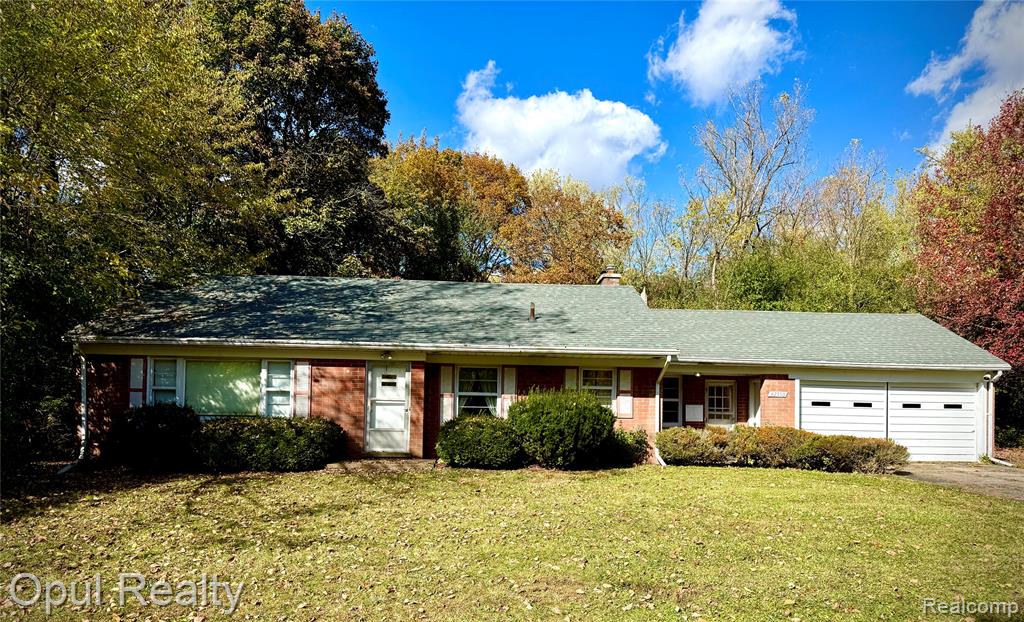 42550 Clemons Drive, Plymouth, MI 48170 — front exterior
