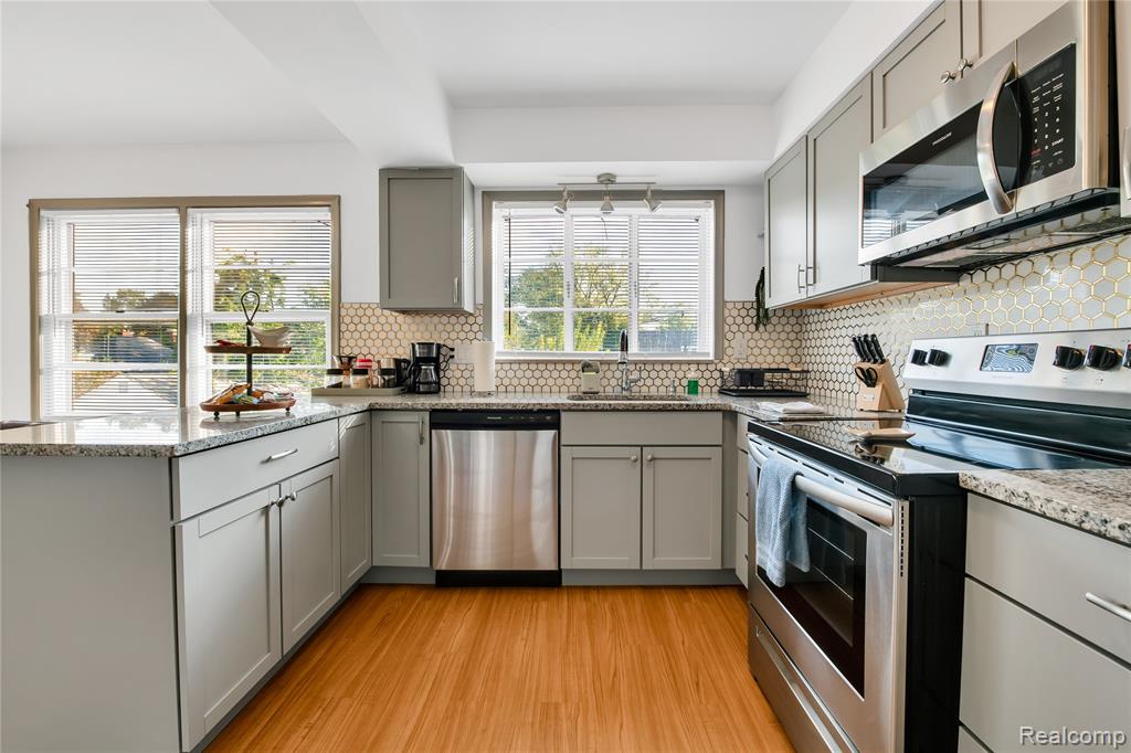 580 Alter Road, Detroit, MI 48215 — Photo 21
