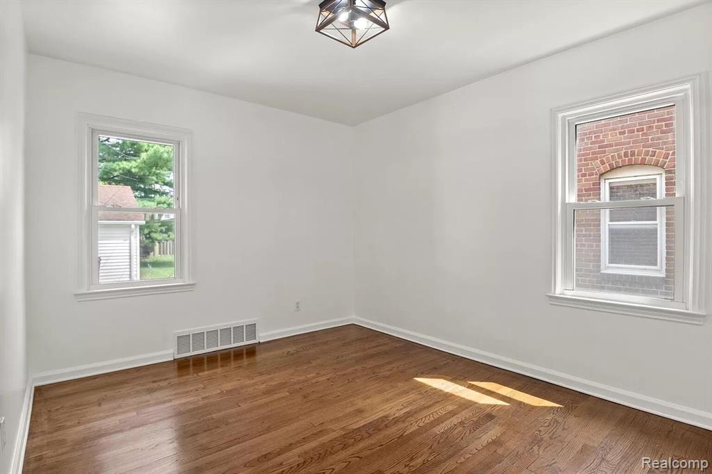 460 N Franklin Street, Dearborn, MI 48128 — Photo 12