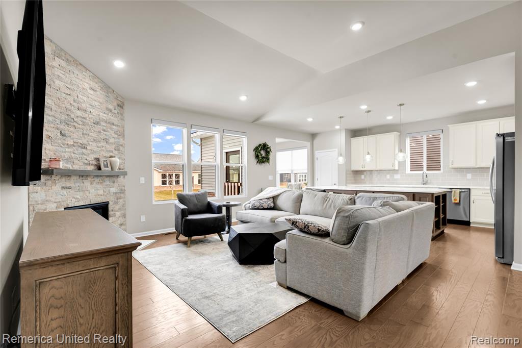 50222 Thatcher Street, Canton, MI 48188 — Photo 9
