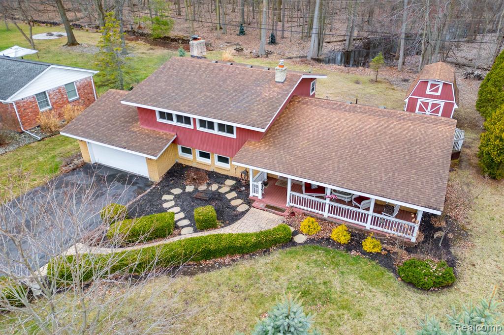 8064 WOOD Drive, Grosse Ile, MI 48138 — Photo 2