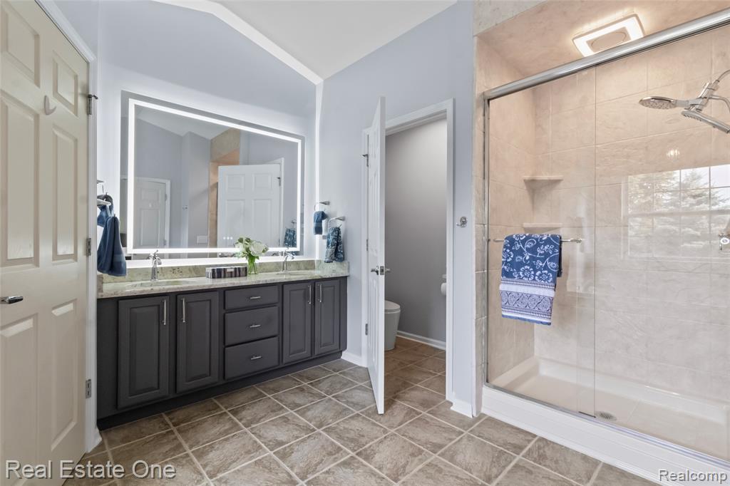 7244 Millrock Avenue, Shelby Twp, MI 48317 — Photo 39