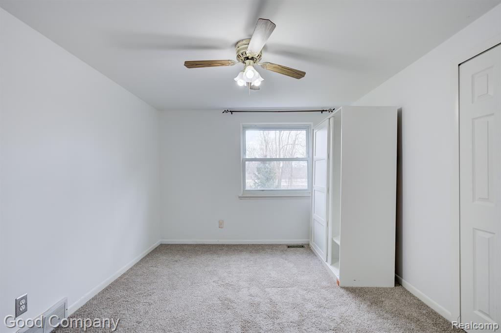 45756 KENSINGTON Street, 319, Utica, MI 48317 — Photo 18