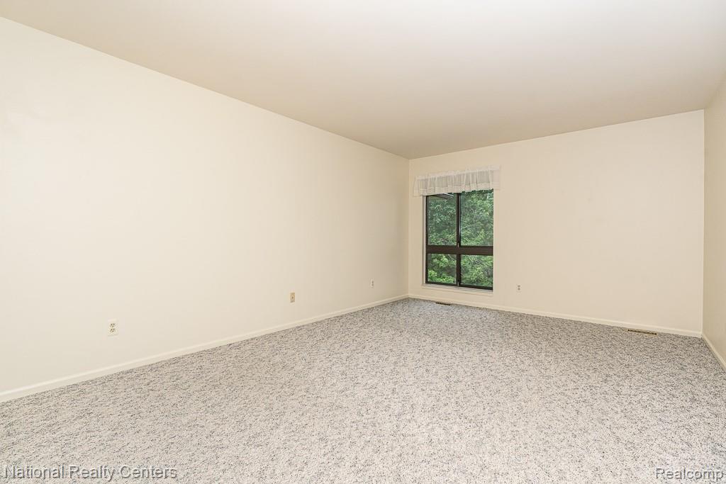 906 Wexford Way, 3, Rochester Hills, MI 48307 — Photo 12