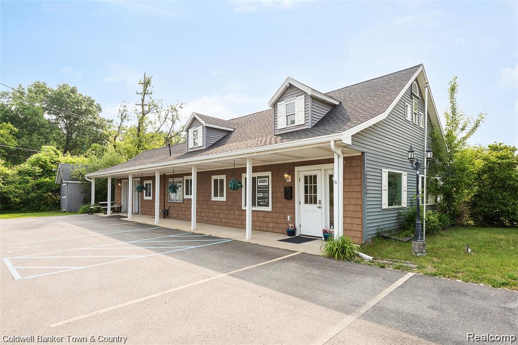 4780 E M 36, Pinckney, MI 48169 — front exterior