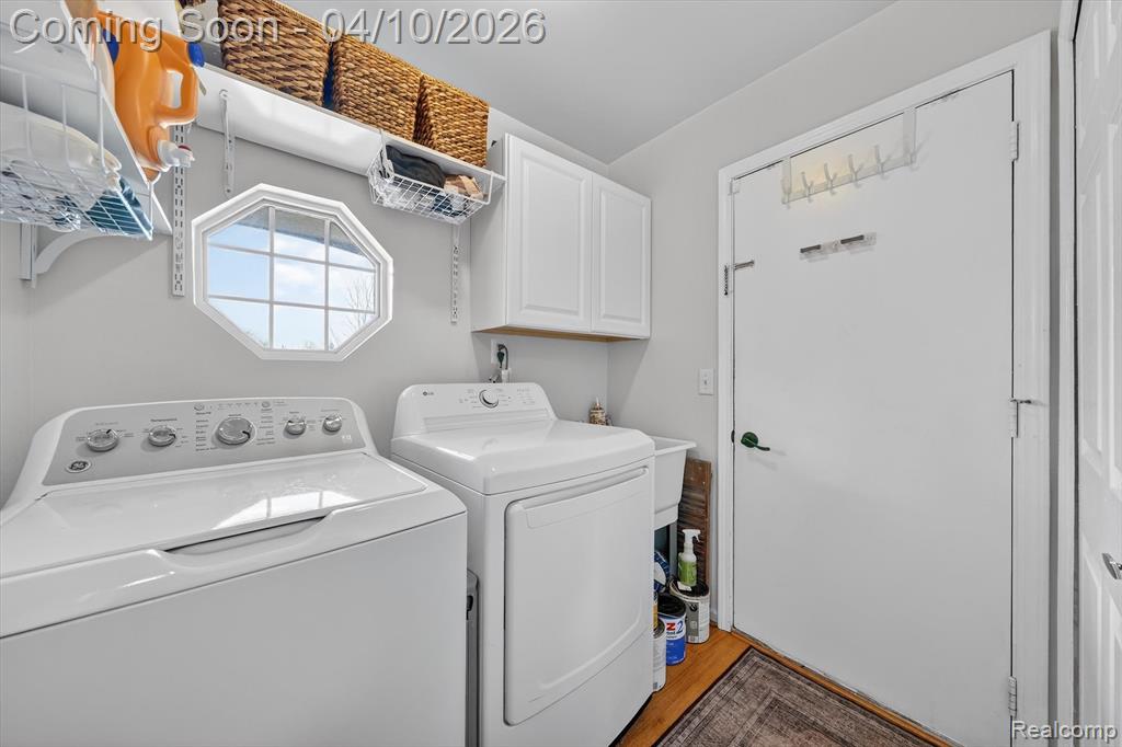 255 Round Tree Drive, Lake Orion, MI — Photo 36