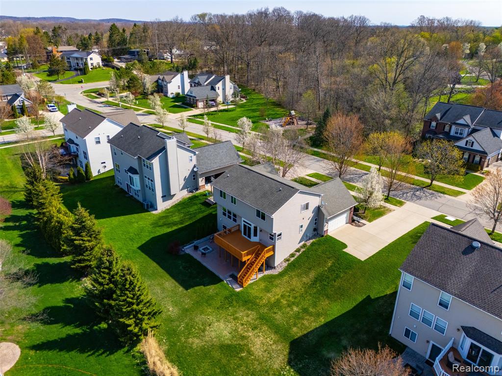 58 Blackberry Drive, White Lake, MI — Photo 34