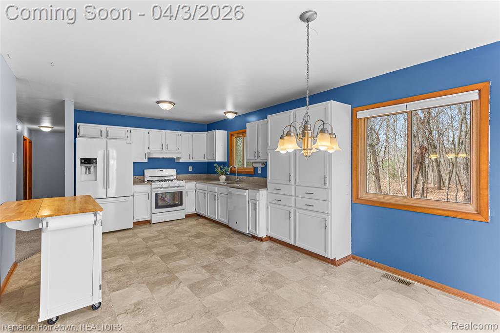 10618 Wolverine Drive, Pinckney, MI 48169 — Photo 19