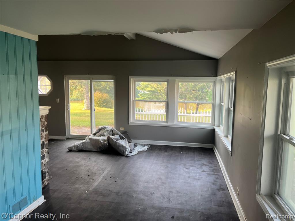 2929 N River Road, Fort Gratiot, MI 48059 — Photo 11
