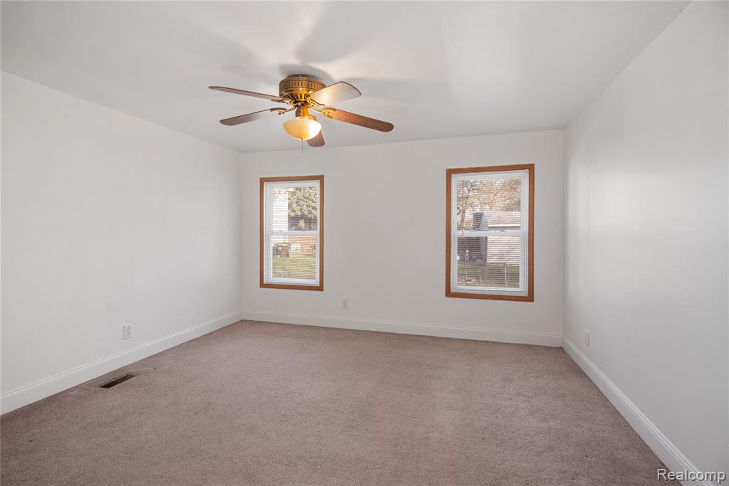 825 Smith Street, Monroe, MI 48161 — Photo 17
