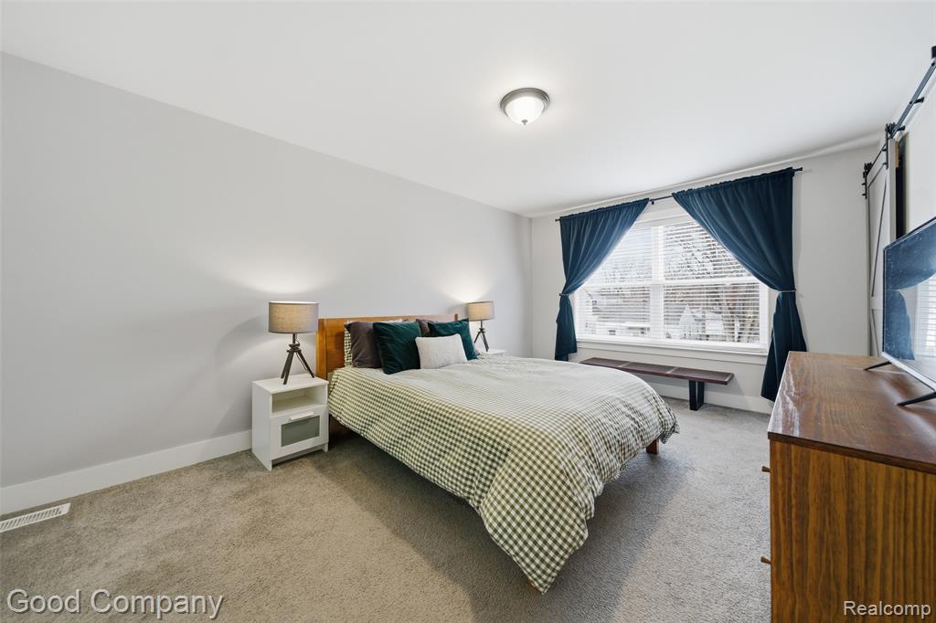 568 E Coy Avenue, Hazel Park, MI 48030 — Photo 15