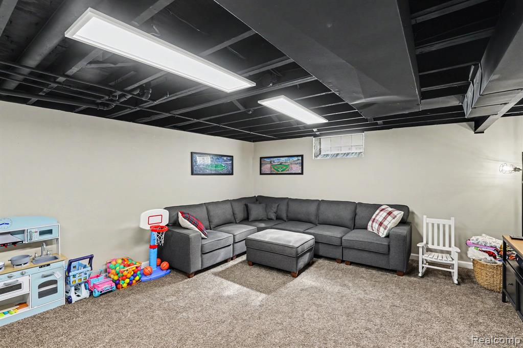 332 E Parker Avenue, Madison Heights, MI 48071 — Photo 21