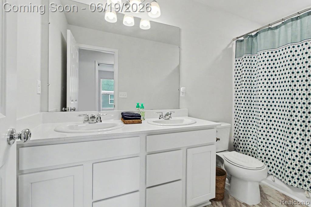 14502 Laurelwood Drive, Belleville, MI 48111 — Photo 25