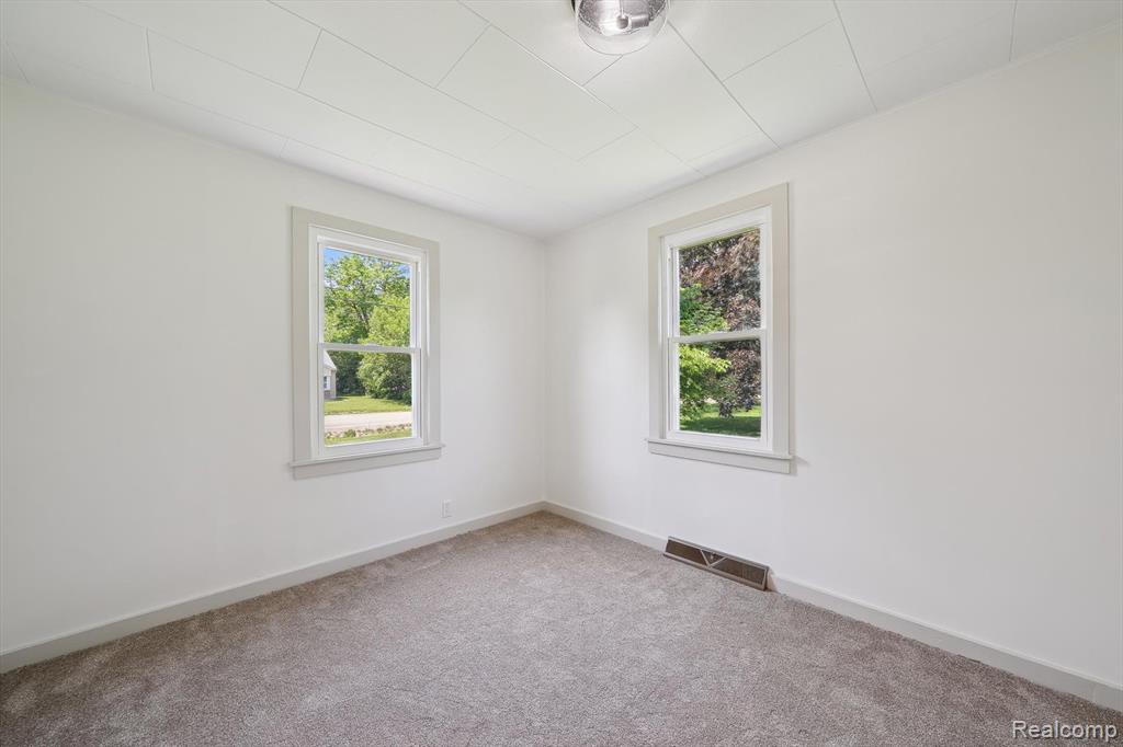 6097 Grove Avenue, Grand Blanc, MI 48439 — Photo 15