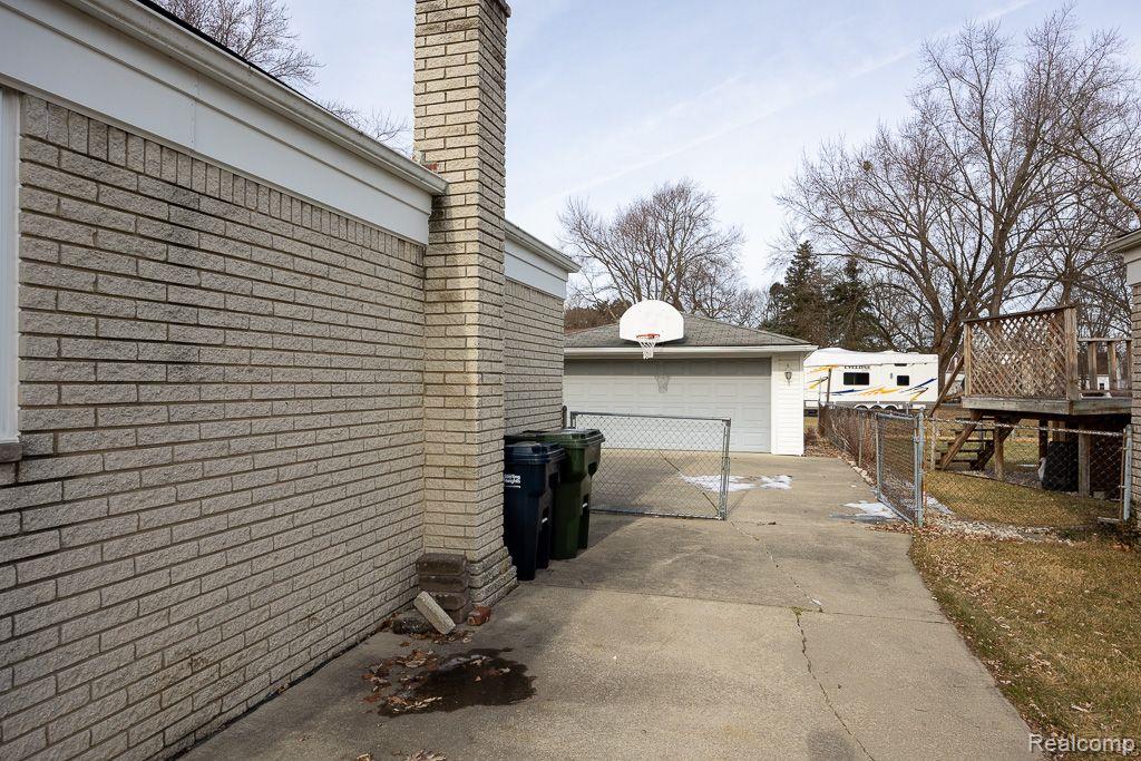 40137 WALTER Drive, Sterling Heights, MI 48310 — Photo 44