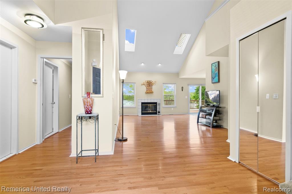 450 Berry Lake Drive, Commerce Twp, MI 48390 — Photo 3