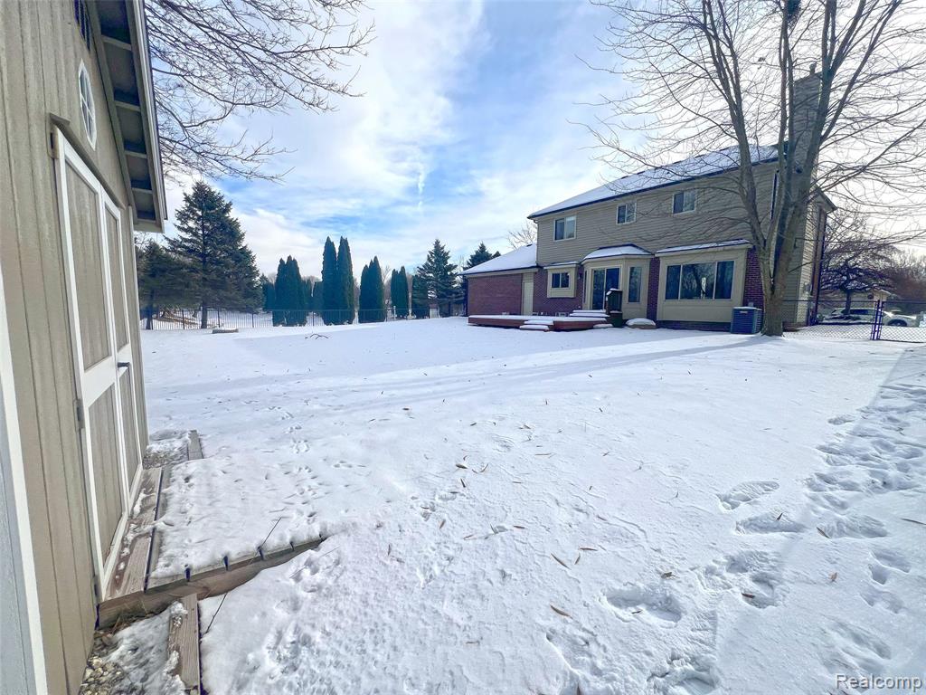 47546 Belmont Drive, Belleville, MI 48111 — Photo 68