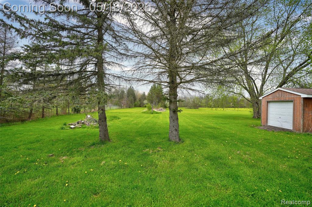 6383 Lapeer Road, Burton, MI 48509 — Photo 29