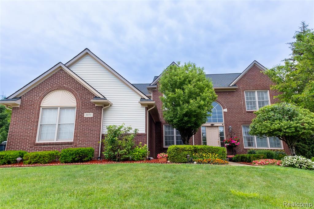 3970 May Center Road, Lake Orion, MI — Photo 2