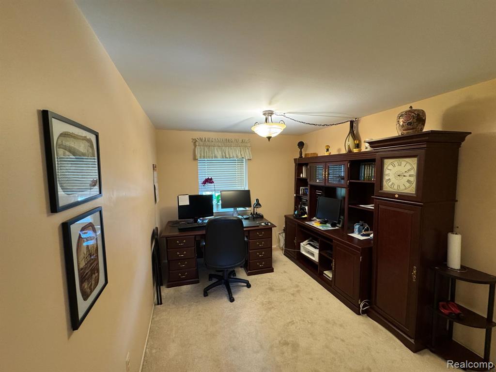 5377 Breeze Hill Place, Troy, MI 48098 — Photo 29