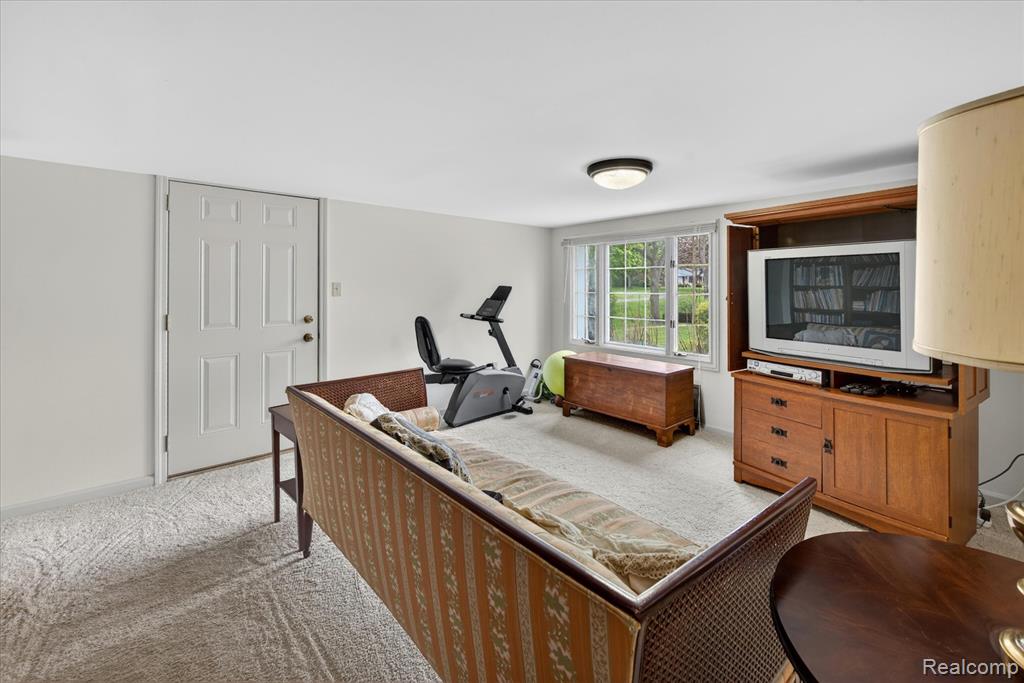 13960 Ridgewood Drive, Plymouth, MI 48170 — Photo 24