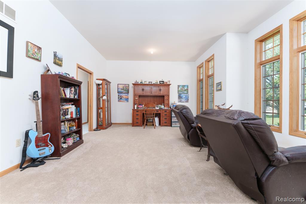 5382 Meadowlawn Road, Fowlerville, MI 48836 — Photo 15