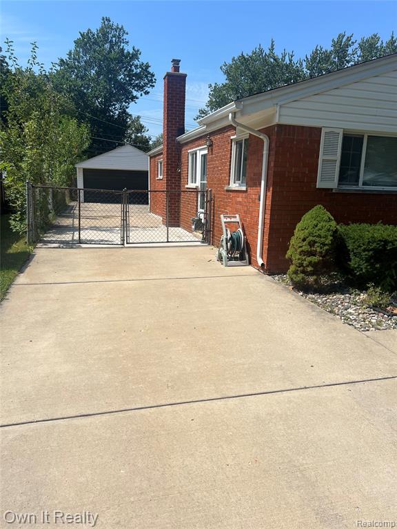 4666 ROOSEVELT Boulevard, Dearborn Heights, MI 48125 — Photo 2