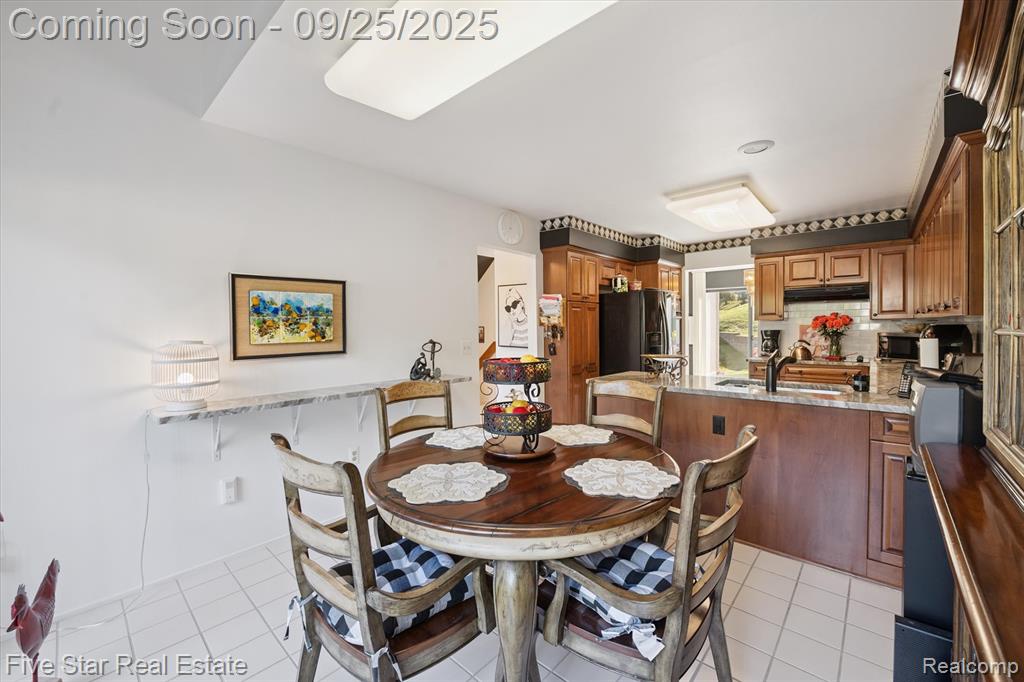 5611 Hillcrest Circle W, 50, West Bloomfield, MI — Photo 13