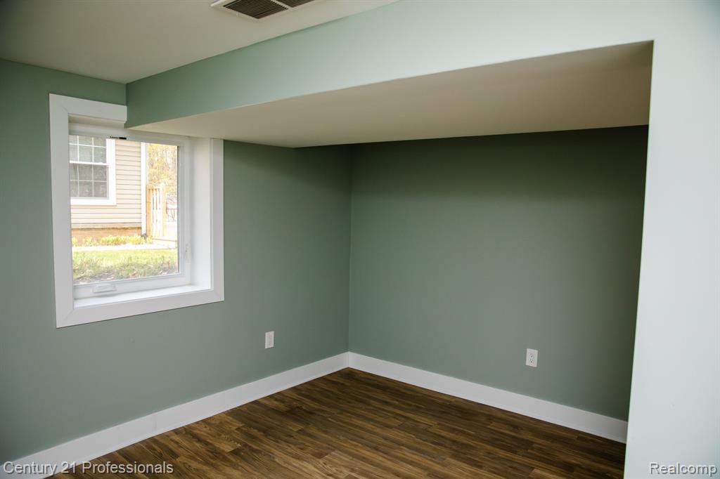 8130 Casa Mia Drive, White Lake, MI — Photo 41