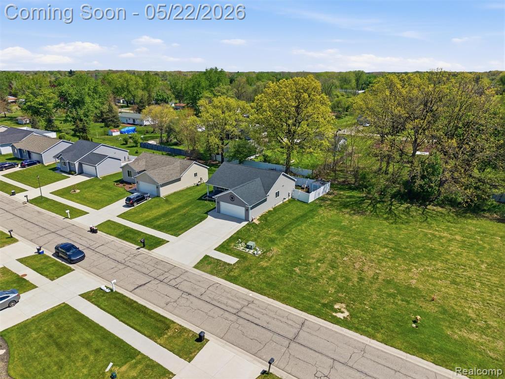 3145 Dahlia Drive, Burton, MI 48519 — Photo 9