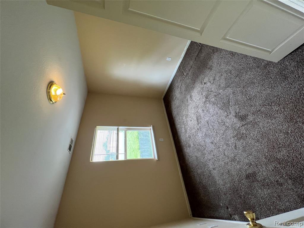 918 E Front Street, Monroe, MI 48161 — Photo 6