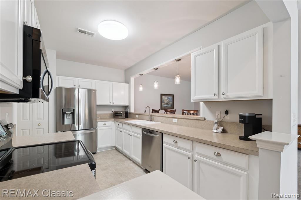 16808 Dover Drive, Northville, MI 48168 — Photo 8