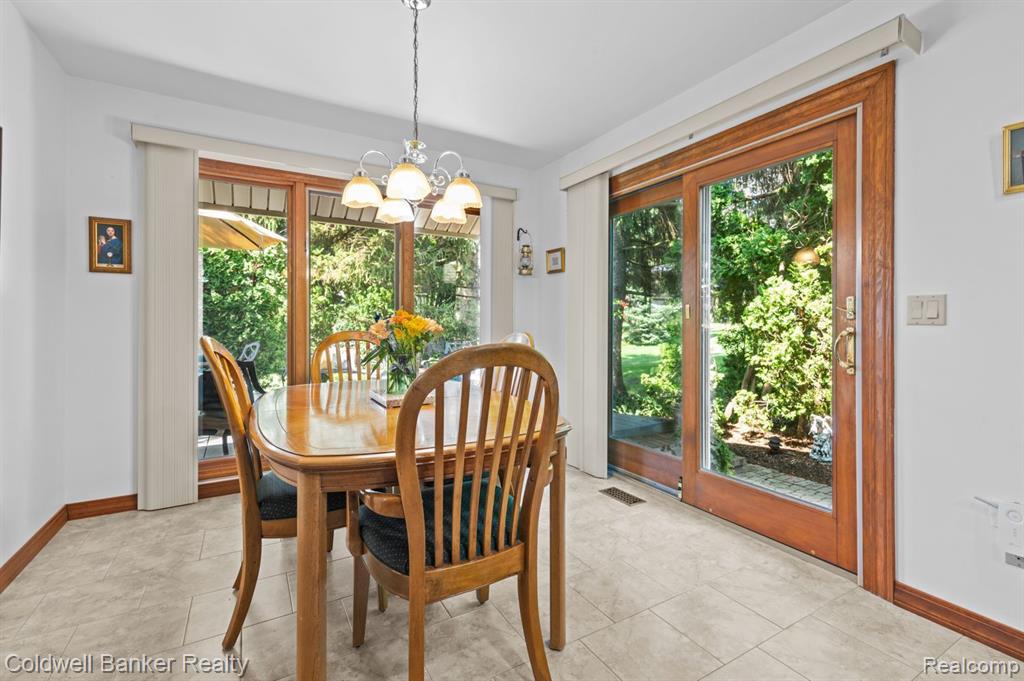 42012 PON MEADOW Drive, Northville, MI 48168 — Photo 8
