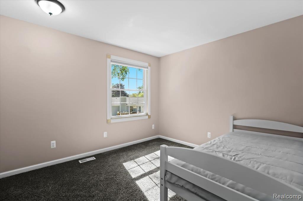 540 Dartmouth Crescent Court, Westland, MI — Photo 29