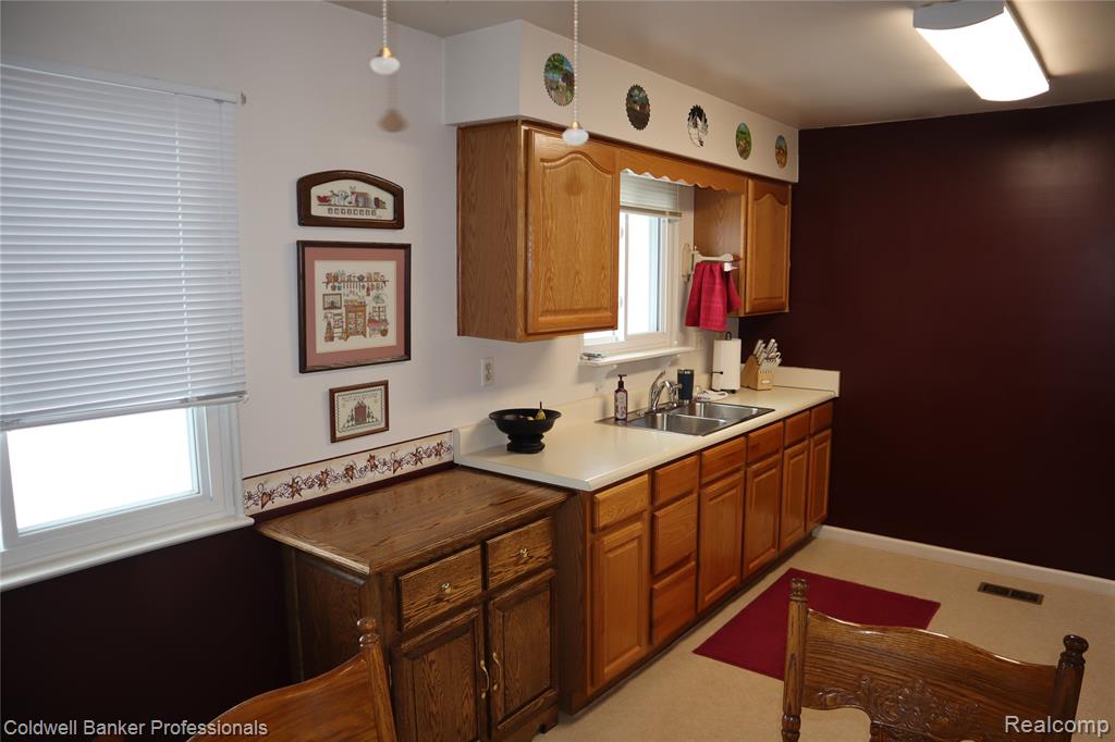 1279 Westbrooke Drive, Lapeer, MI 48446 — Photo 11