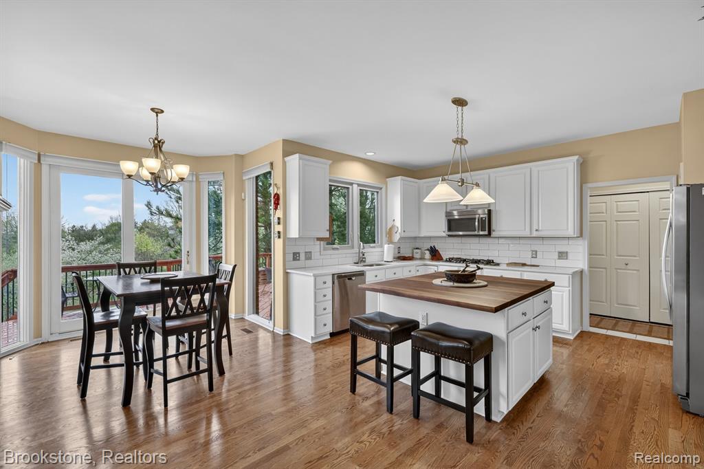 4054 Calumet Drive W, Rochester, MI 48306 — Photo 13