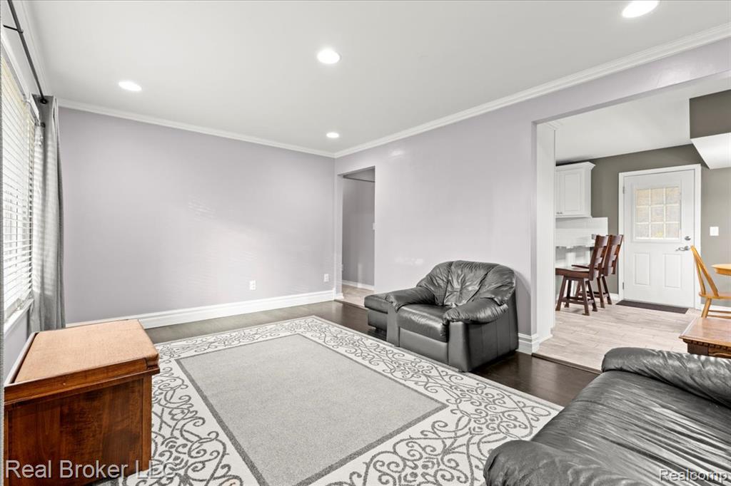 52048 Brentwood Drive, Shelby Twp, MI 48316 — Photo 18