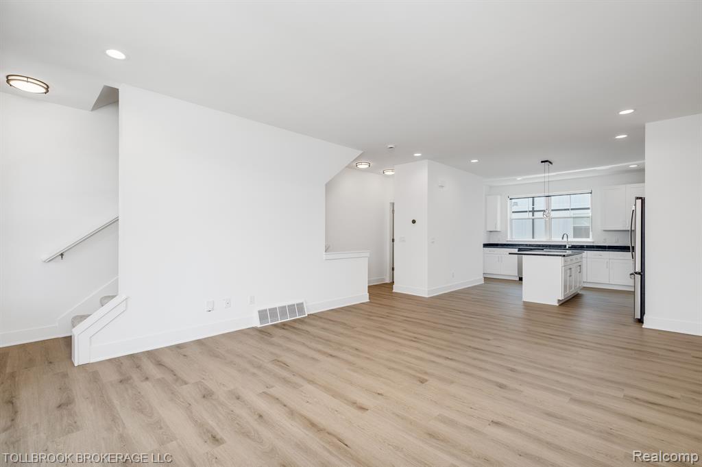 317 E. Irving, Madison Heights, MI 48084 — Photo 10