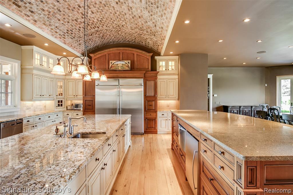 5350 Brewster Road, Rochester, MI 48306 — Photo 9