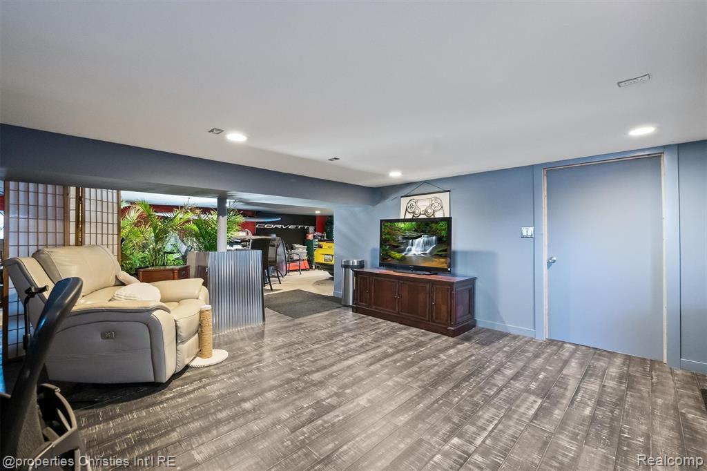41245 Belvidere Street, Harrison Township, MI — Photo 53