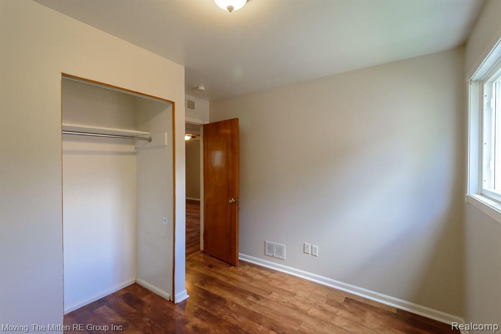 4666 ROOSEVELT Boulevard, Dearborn Heights, MI 48125 — Photo 16