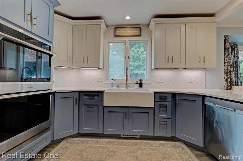 6360 Woodcrest Ridge, Clarkston, MI — Photo 17